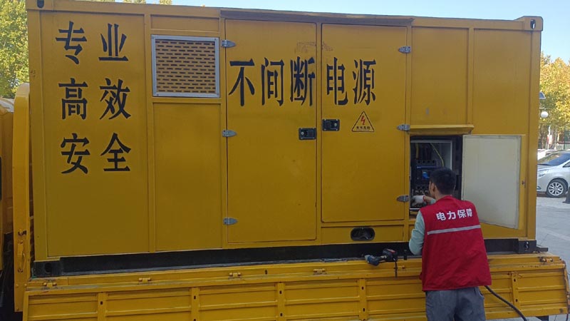盘锦柴油发电机组和UPS电源配合使用时，如何避免切换过程中的电力中断？